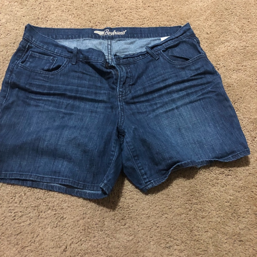 Old navy size 14 boyfriend shorts